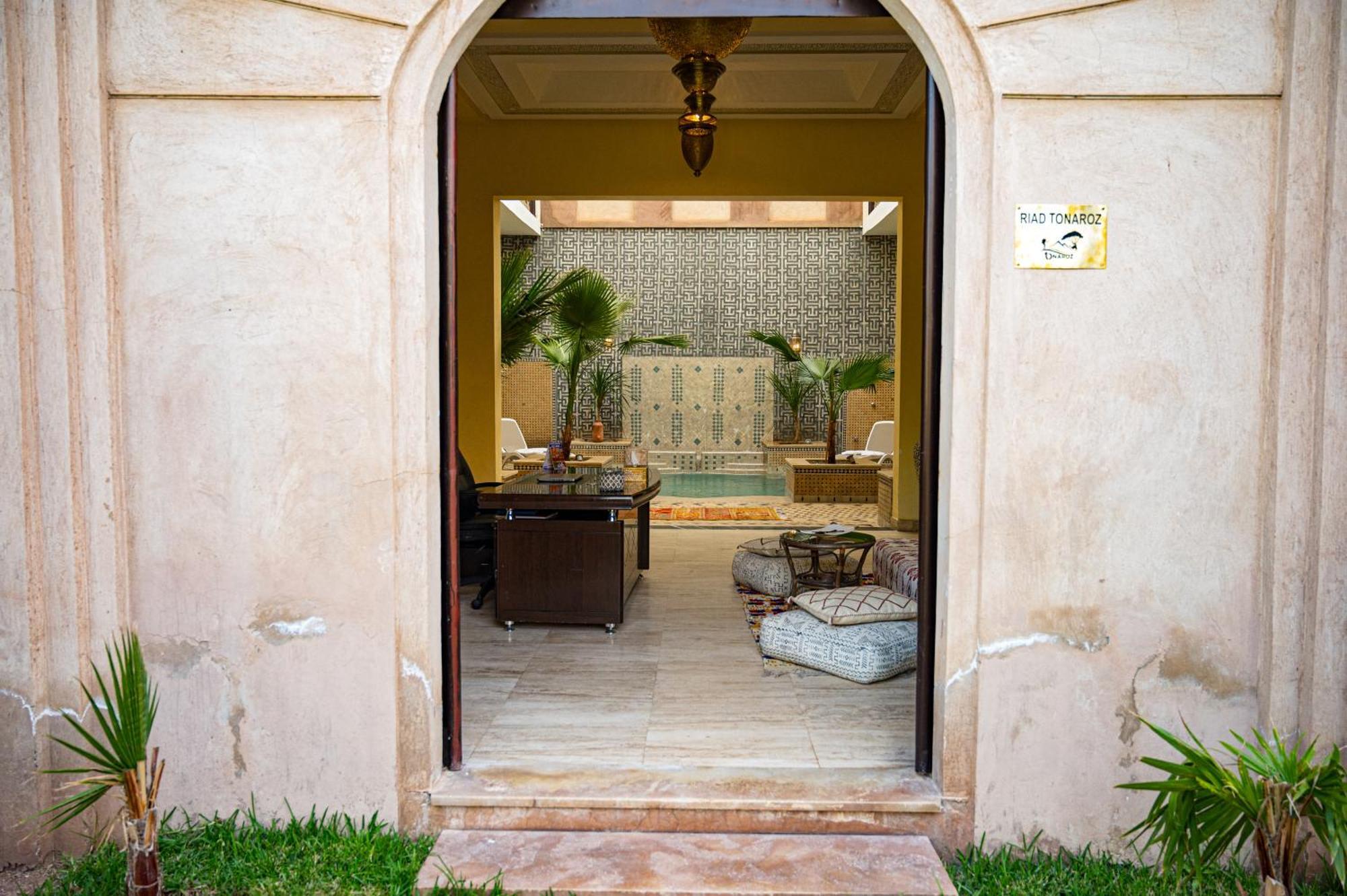 Riad Tonaroz Marrakesh Bagian luar foto